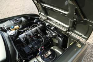 Image 36/50 of Peugeot 504 Convertible (1981)