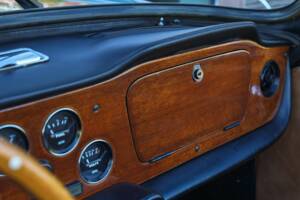 Immagine 26/50 di Triumph TR 6 (1976)
