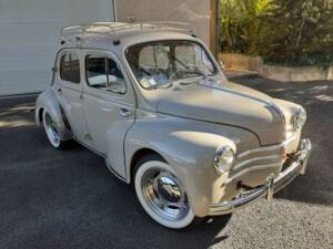 Afbeelding 3/8 van Renault 4 CV (1957)