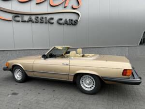 Obraz 14/50 pojazdu Mercedes-Benz 380 SL (1983)