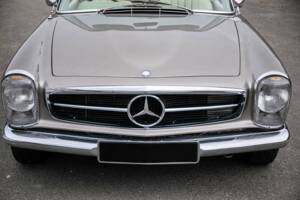 Image 14/37 of Mercedes-Benz 280 SL (1970)