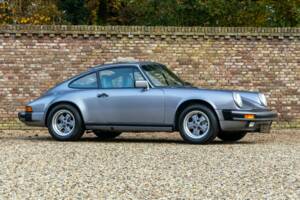 Immagine 38/50 di Porsche 911 Carrera 3.2 "25 years 911" (1988)