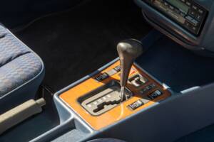 Imagen 6/69 de Mercedes-Benz 190 E (1988)