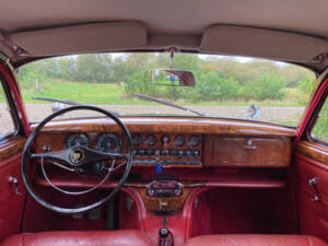 Imagen 23/44 de Jaguar S-Type 3.8 (1966)