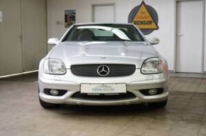 Imagen 5/50 de Mercedes-Benz SLK 32 AMG (2002)
