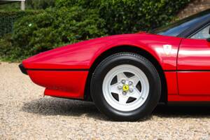 Image 20/50 de Ferrari 308 GTSi (1981)