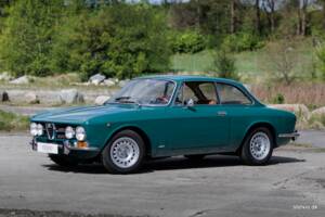 Bild 2/39 von Alfa Romeo 1750 GT Veloce (1971)