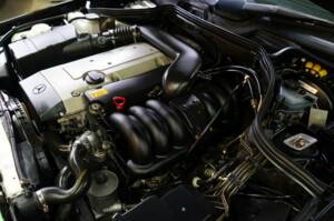 Bild 30/35 von Mercedes-Benz E 320 (1993)