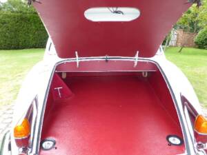 Image 25/33 of Jaguar XK 150 3.8 S FHC (1960)