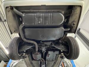 Bild 38/49 von Mercedes-Benz E 320 T (1993)