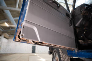 Image 43/86 de Land Rover Defender 110 Td5 (1999)