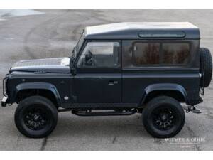 Bild 8/23 von Land Rover Defender 90 (1996)