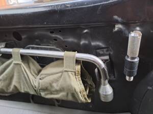 Image 23/73 of Mercedes-Benz 280 SE (1971)