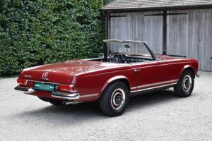 Image 19/45 de Mercedes-Benz 230 SL (1964)