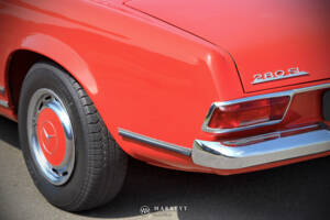 Image 21/70 of Mercedes-Benz 280 SL (1969)