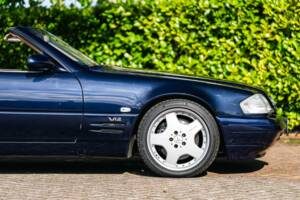 Image 37/50 of Mercedes-Benz SL 600 (2000)
