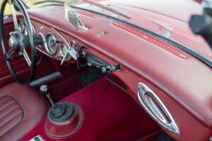 Image 14/50 of Austin-Healey 3000 Mk II (BJ7) (1962)