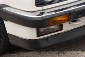 Image 43/50 of BMW 320i (1987)