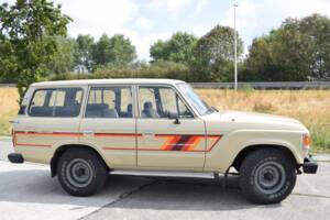 Image 17/24 of Toyota Land Cruiser FJ 60 (1984)