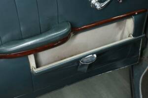 Bild 15/49 von Mercedes-Benz 220 SE (1960)