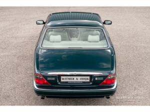Bild 13/34 von Jaguar XJ6 3.2 Executive (1997)