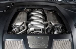 Image 45/46 of Bentley Arnage T (2004)