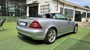 Afbeelding 11/63 van Mercedes-Benz SLK 32 AMG (2001)