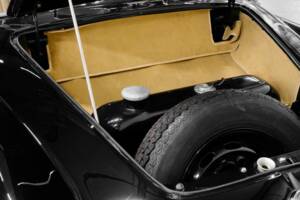 Image 40/50 of Volkswagen Karmann Ghia 1200 (1959)