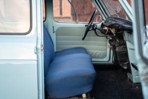 Image 40/66 of Renault R 4 Super (1962)