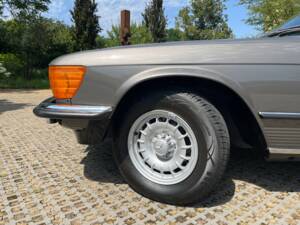 Image 11/43 de Mercedes-Benz 350 SLC (1974)