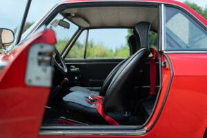 Image 37/50 of Lancia Fulvia Safari (1976)