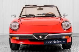 Image 22/50 of Alfa Romeo 1.6 Spider (1985)