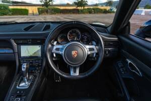 Immagine 46/50 di Porsche 911 Turbo (2015)