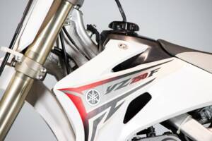 Image 15/50 de Yamaha DUMMY (2008)