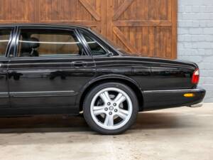Bild 7/34 von Jaguar XJR 4.0 (2001)