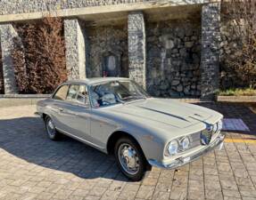 Bild 5/34 von Alfa Romeo 2600 Sprint (1963)