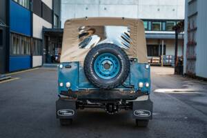 Bild 12/32 von Land Rover Defender 110 300Tdi (1997)