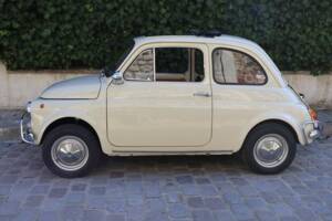 Image 31/37 of FIAT 500 L (1971)