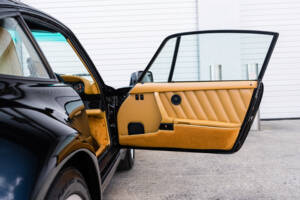 Image 56/67 de Porsche 911 Turbo 3.3 (1986)
