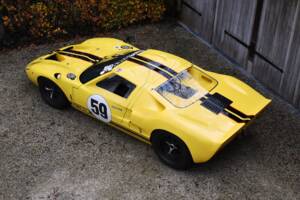 Image 6/31 of Ford GT40 (1965)