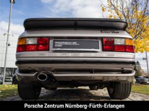 Immagine 27/39 di Porsche 944 Turbo (1988)