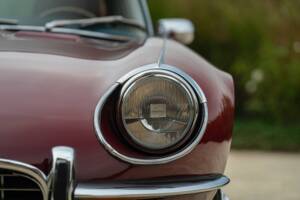 Afbeelding 30/50 van Jaguar E-Type V12 (2+2) (1972)