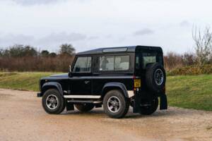 Immagine 7/50 di Land Rover Defender 90 Td5 (2002)