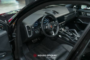 Immagine 14/24 di Porsche Cayenne Turbo (2018)