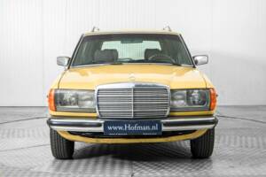 Bild 14/50 von Mercedes-Benz 300 TD Turbodiesel (1981)
