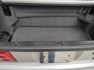 Image 40/50 of Mercedes-Benz SL 320 (1998)
