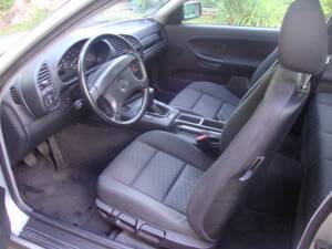 Afbeelding 15/39 van BMW 316i (1993)
