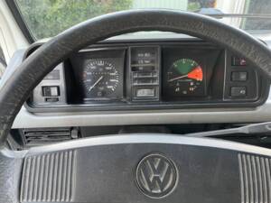 Bild 22/98 von Volkswagen T3 Westfalia 1.6 TD (1990)