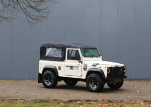 Bild 8/39 von Land Rover 90 (1989)