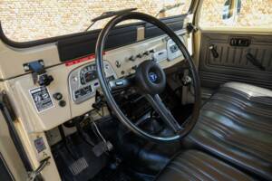 Bild 36/50 von Toyota Land Cruiser BJ 40 (1977)